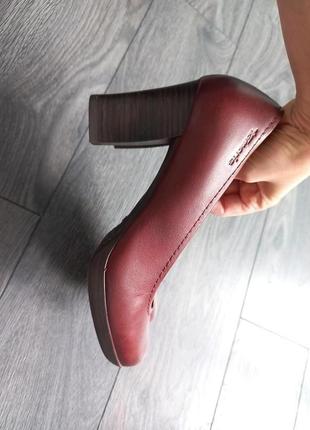 Шкіряні туфлі бренду tamaris1 фото