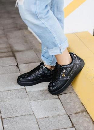 Жіночі кросівки nike air force 1 black x lv

женские кроссовки найк3 фото