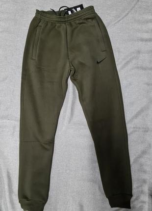 Спортивные штаны nike тёплые мужские на флисе. штаны брюки с начёсом мужские спортивные хаки2 фото