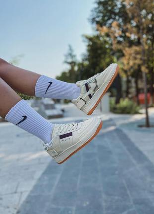 Жіночі кросівки nike air force 1 type 354 ivory brown

женские кроссовки найк