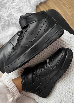 Жіночі кросівки nike af1 high black (цигейка)

женские кроссовки найк