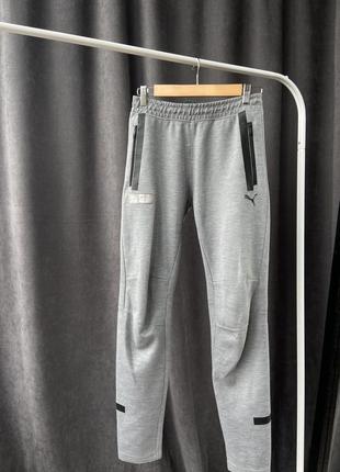 Сірі джогери пума та мерседес колаборація спортивні штани для спорту брюки puma&mercedes