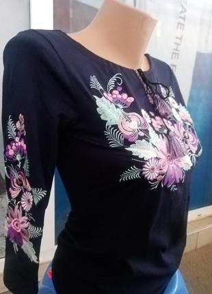 Вишиванка жіноча