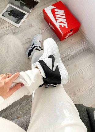 Жіночі кросівки nike utiliti high white black winter6 фото