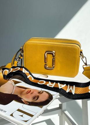 Marc jacobs the snapshot bag gold yellow яскрава трендова сумочка марк джейкобс жовта золота женская брендовая сумка желтая золотистая