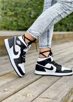 Кросівки шкіряні nike air jordan1 фото