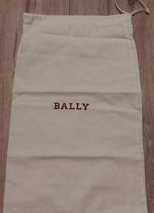 Bally, пыльник.