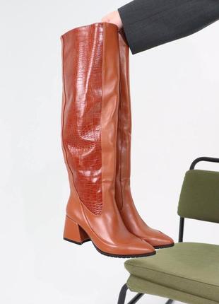 Эксклюзивные кожаные высокие сапоги с острым носком10 фото