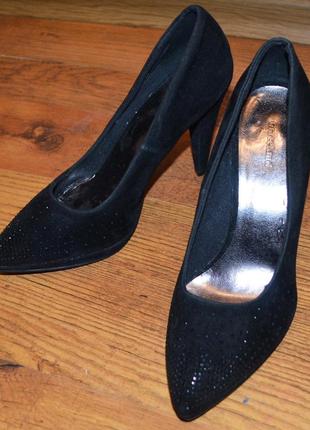 Жіночі туфлі, туфлі замшеві, туфлі класичні брен gracelend 38-39р.