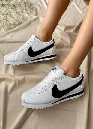 Жіночі біло-чорні шкіряні кросівки nike cortez basic🆕 найк кортез2 фото