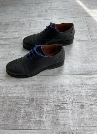 Шкіряні черевики жіночі на шнурках3 фото