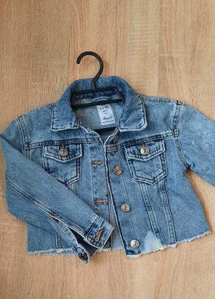 Джинсовая куртка для довочки укороченая