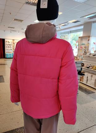 Стильна жіноча куртка двохстороння рожева та коричнева демісезонна маломірка2 фото