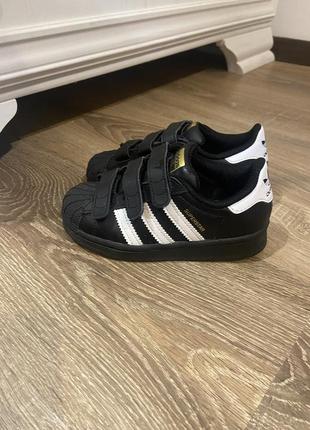 Кроссовки adidas superstar