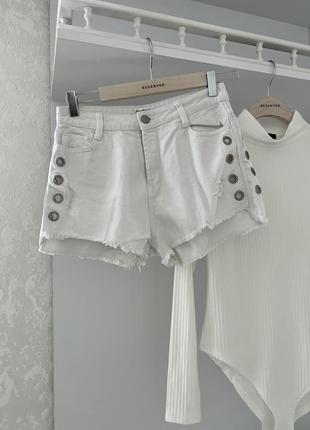 Белые джинсовые шорты asos1 фото