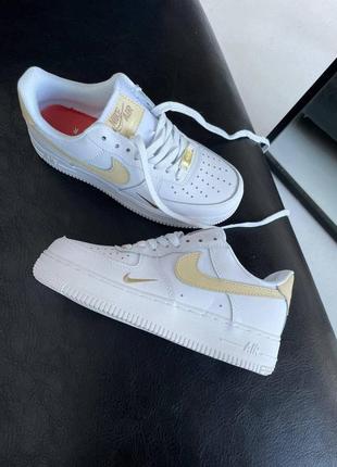 Жіночі кросівки nike air force 1 low '07 white yellow

женские кроссовки найк1 фото