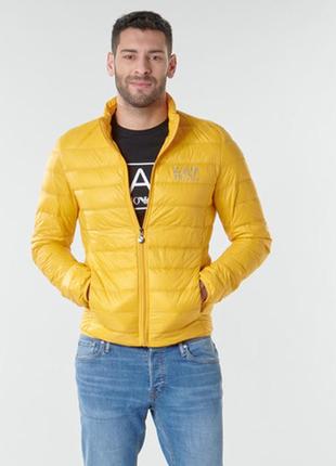 Мужской брендовый пуховик ea7 emporio armani cyber yellow жёлтого цвета размер 504 фото