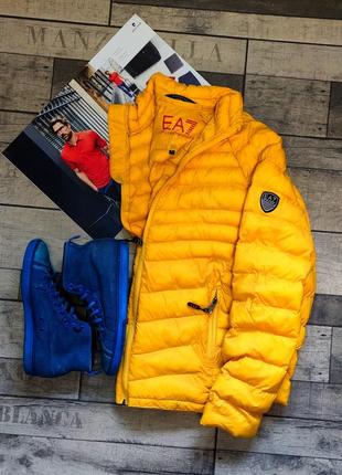 Мужской брендовый пуховик ea7 emporio armani cyber yellow жёлтого цвета размер 501 фото