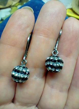 Серги подвески шарики в стразы