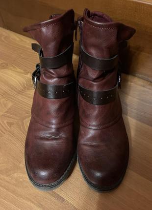Стильні демісезонні черевики ботінки з пряжками forever folie козаки байкерські бургунді марсала байкерскі3 фото