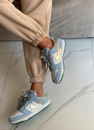 Жіночі кросівки nike sb dunk low blue gold

женские кроссовки найк