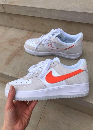 Жіночі кросівки nike air force 1 white beige orange

женские кроссовки найк