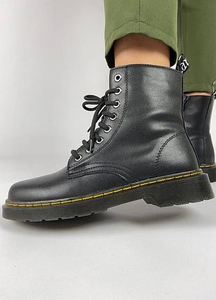 Женские ботинки демисезонные на шнуровке