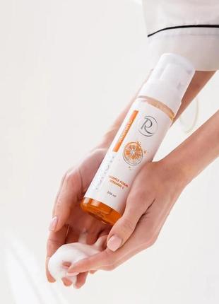 М'яка пінка для вмивання з вітаміном с gentle foam vitamin c