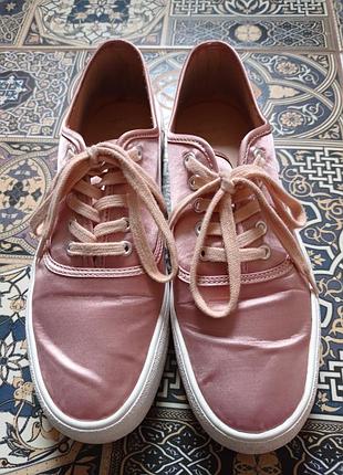 Кеди. кросівки