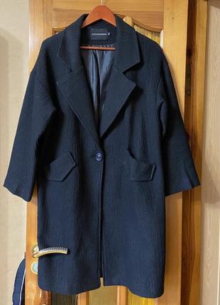 Стильне жіноче пальто (кардиган) чорне, на ґудзиках, класичне, тепле1 фото