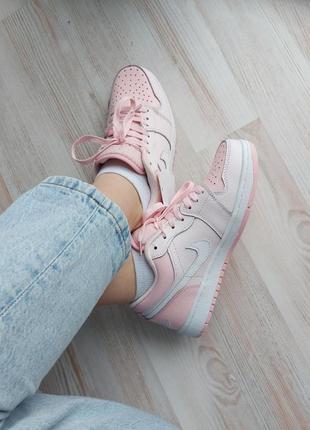 Nike air jordan retro 1 low pink white жіночі рожеві кросівки найк джордан пудрові стильные розовые кроссовки скидка знижка10 фото