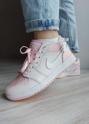 Nike air jordan retro 1 low pink white жіночі рожеві кросівки найк джордан пудрові стильные розовые кроссовки скидка знижка4 фото