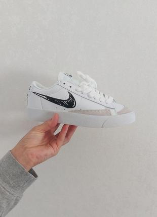 Чоловічі кросівки nike blazzer low white black