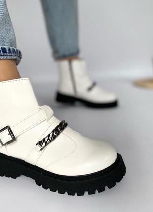 Черевики жіночі