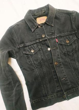 Джинсова куртка levis