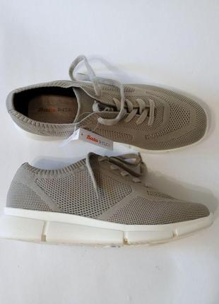 Кроссовки bata 6