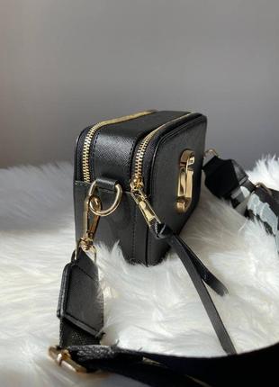 Marc jacobs black gold брендова сумочка марк джейкобс чорна женская популярная сумка черная с ремешком7 фото