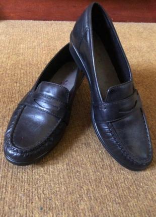 Шкіряні туфлі лофери мокасини розмір 37