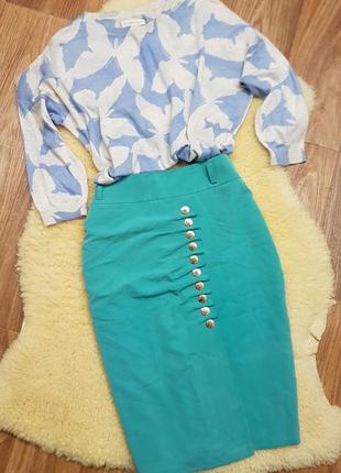 Юбка карандаш  с золотыми пуговицами