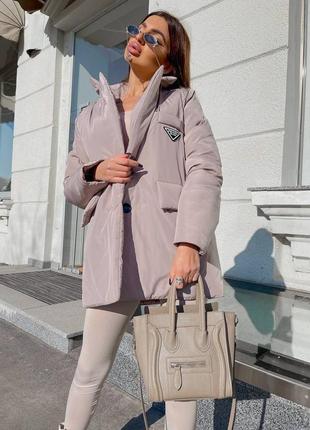 Модна жіноча пудрова осіння куртка prada prada жіночий пуховик prada нова колекція!