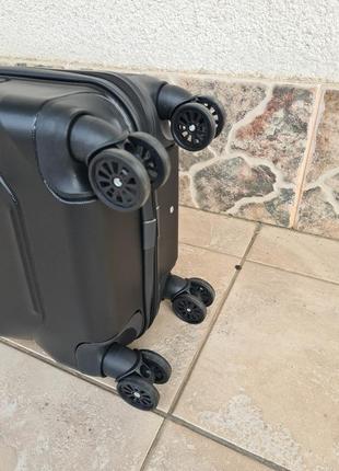 Дорожный чемодан валіза carbon 147 чёрный7 фото