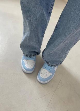 Жіночі кросівки nike air jordan retro 1 blue white

женские кроссовки найк джордан2 фото