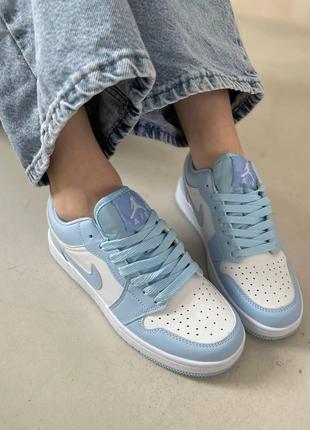 Жіночі кросівки nike air jordan retro 1 blue white

женские кроссовки найк джордан5 фото