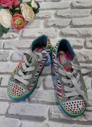 Шикарні кросівки, кеди shechers світяться 27 розмір