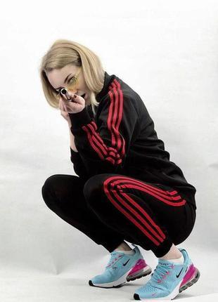 Спортивный костюм adidas оригинал.
