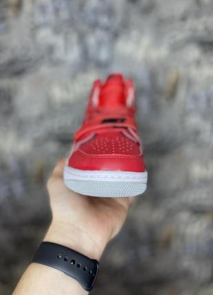 Чоловічі кросівки nike air jordan legacy 312 toro

мужские кроссовки найк джордан
