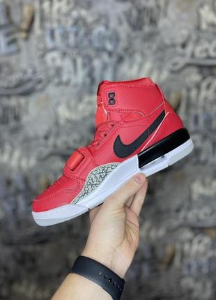 Чоловічі кросівки nike air jordan legacy 312 toro

мужские кроссовки найк джордан3 фото