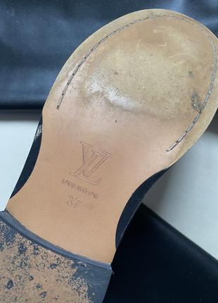 Сапоги - трубы в стиле lv