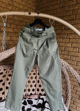 Штани у стилі мілітарі/ чиноси хакі від zara