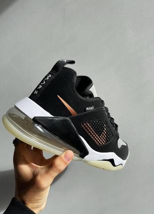Чоловічі кросівки nike Travis Scott recently teased the Air Jordan 6 'Cactus Jack' at the Super Bowl black white

мужские кроссовки найк джордан